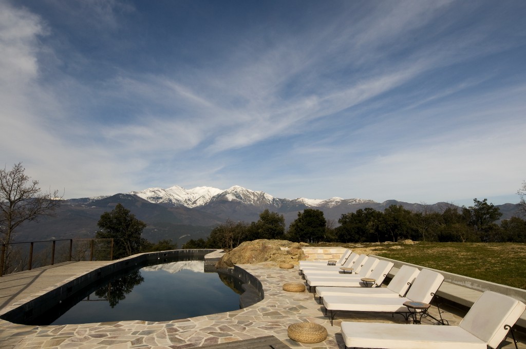 2009 mars, Pyrennees, swimming pool, wide DSC_4109