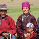 57025946-mongolian-family_coutumes_neorizons