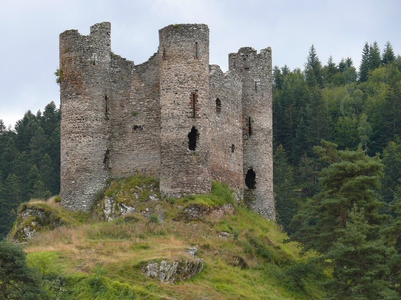 chateau d'auvergne a vendre